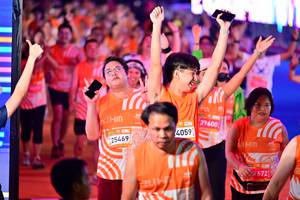 BIB: 25469, 2017, 4059, 29600, 9672
                            <button type="button" onclick="openModal(23154016)" class="btn btn-primary btn-sm float-right btn-popup" data-toggle="modal" data-target=".modal-high-quality">
                        <i class="fas fa-shopping-cart"></i> Add to Cart
                    </button>
                                            <button type="button" onclick="isThisMe(23154016, true)" class="btn btn-success btn-sm float-right btn-popup btn-isme hidden" data-toggle="tooltip" data-placement="bottom" title="นี่คือรูปของคุณใช่ไหม คลิกที่นี่เพื่อเอาเข้าอัลบั้ม">
                        <i class="fas fa-plus"></i> Add to album
                    </button>
                    <button type="button" onclick="isThisMe(23154016, false)" class="btn btn-warning btn-sm float-right btn-popup btn-isnotme hidden">
                        <i class="fas fa-ban"></i> Remove from album
                    </button>